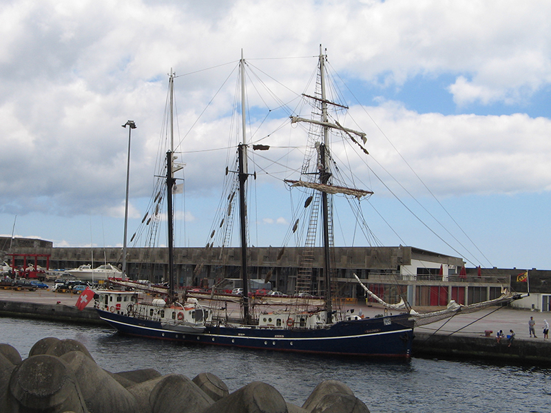 В бухте Героизма.