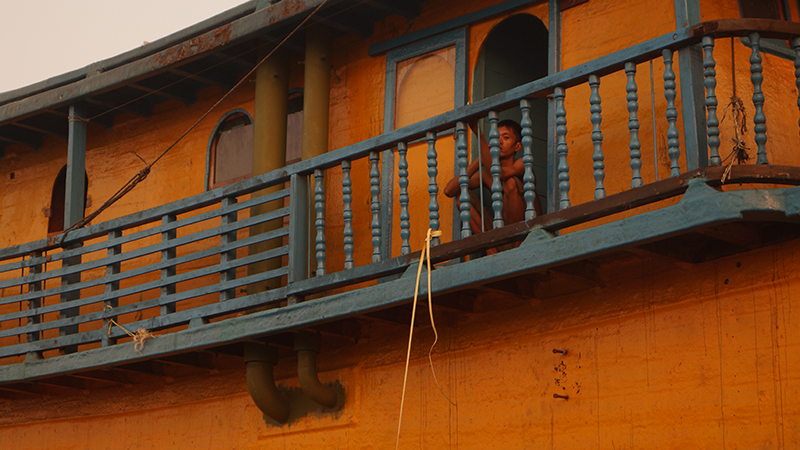 Охра и синий