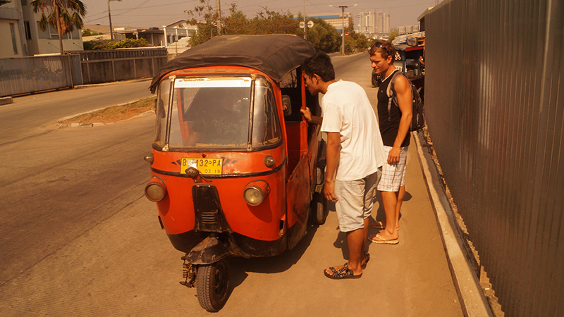 баджадж - моторикша