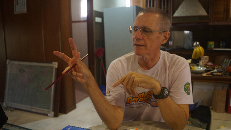 Как правильно держать палочки 1