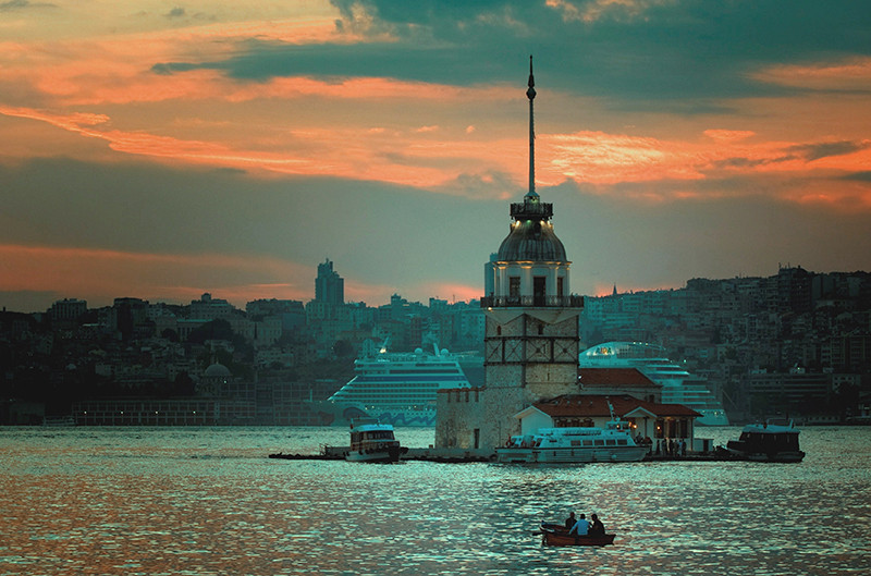 gorod-stambul-vecher-zakat