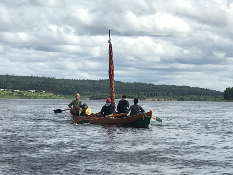 на веслах на верховке