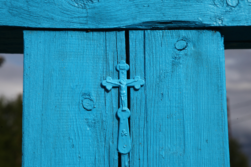 синий крест