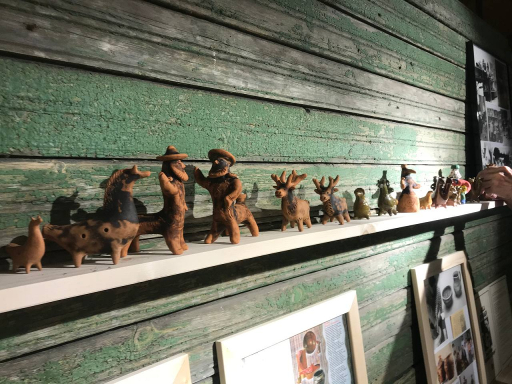 Подготовка выставки по гончарному делу