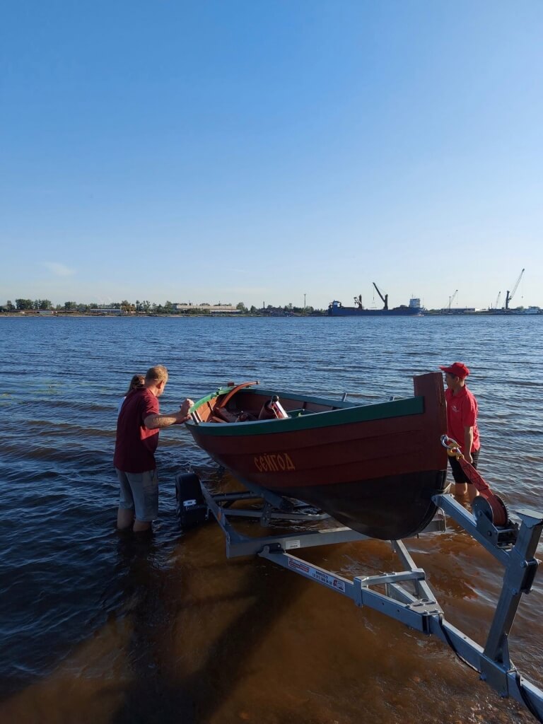 "Сейгод" на воде.