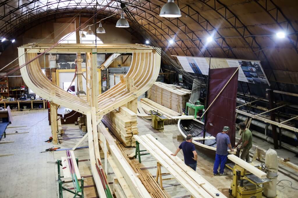 Примерка парусов на карбас "Пошто"