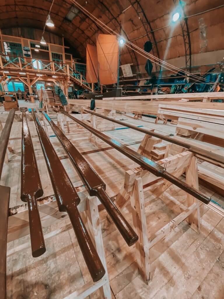 Весла после покраски